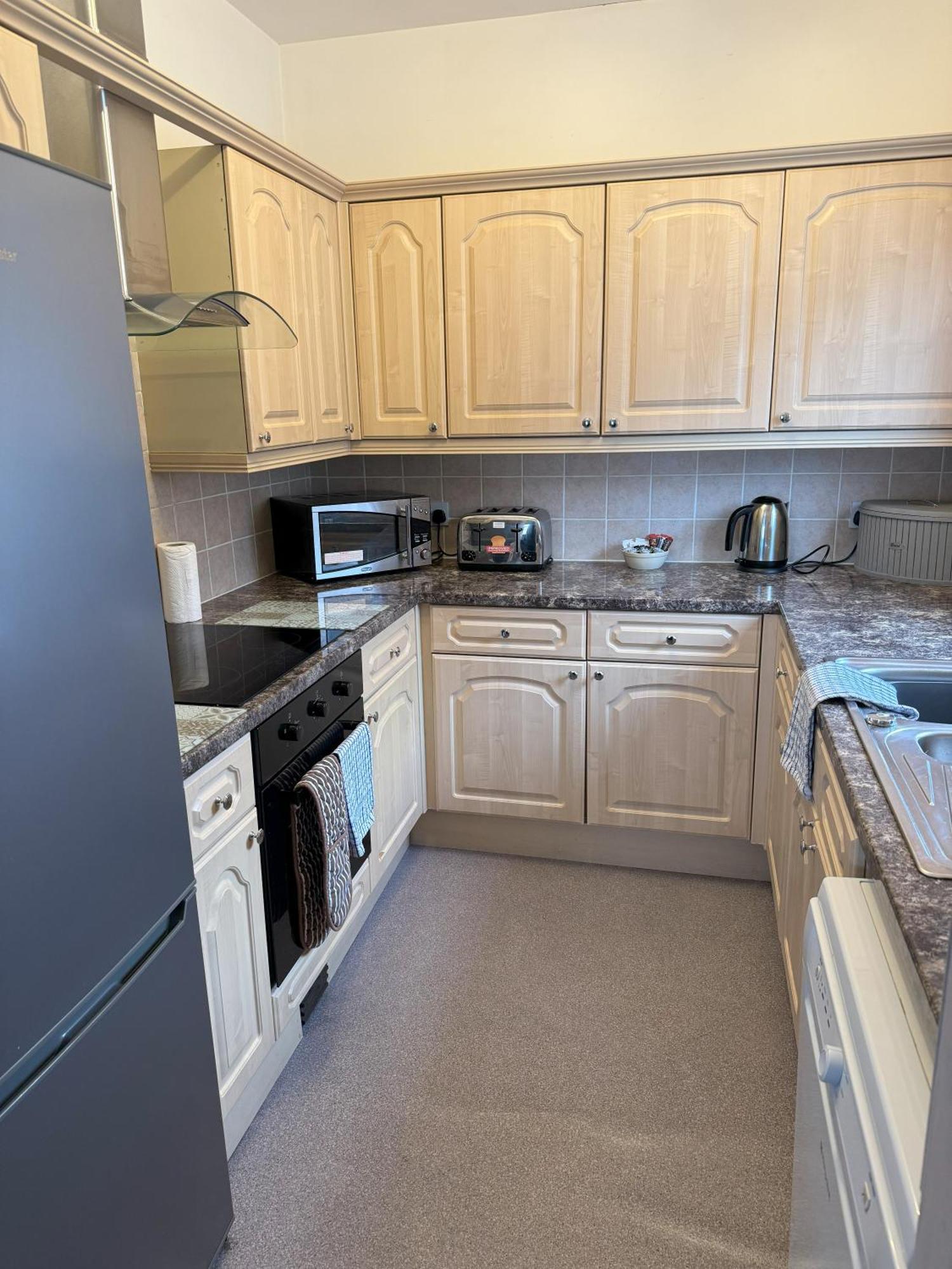 Eton Court Apartment *